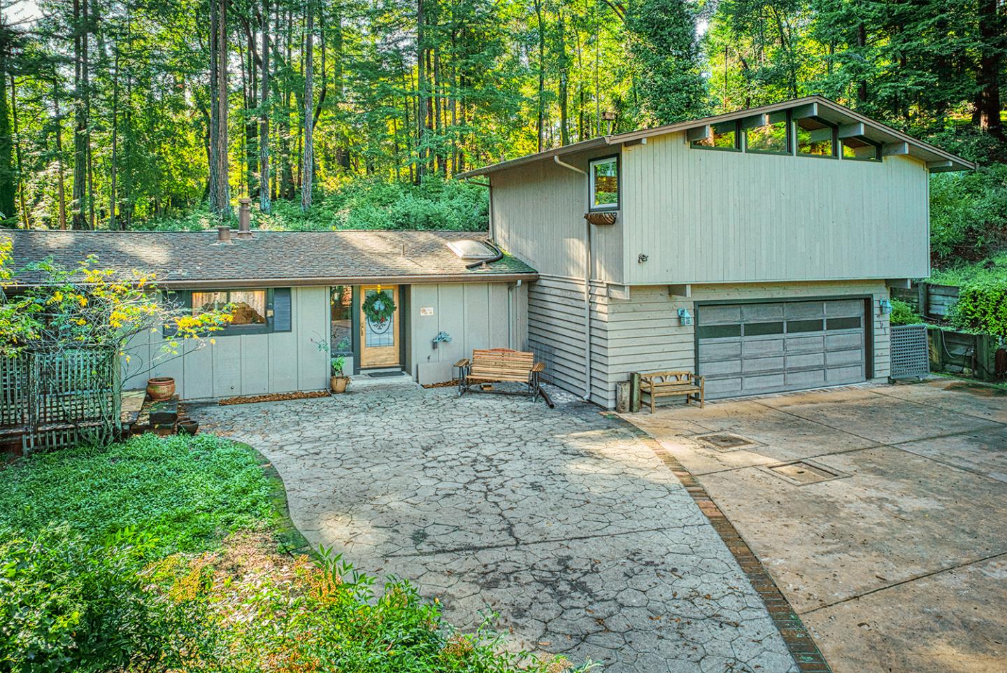 Felton, California, 95018, United States, 3 Bedrooms Bedrooms, ,3 BathroomsBathrooms,Residential,For Sale,1996895