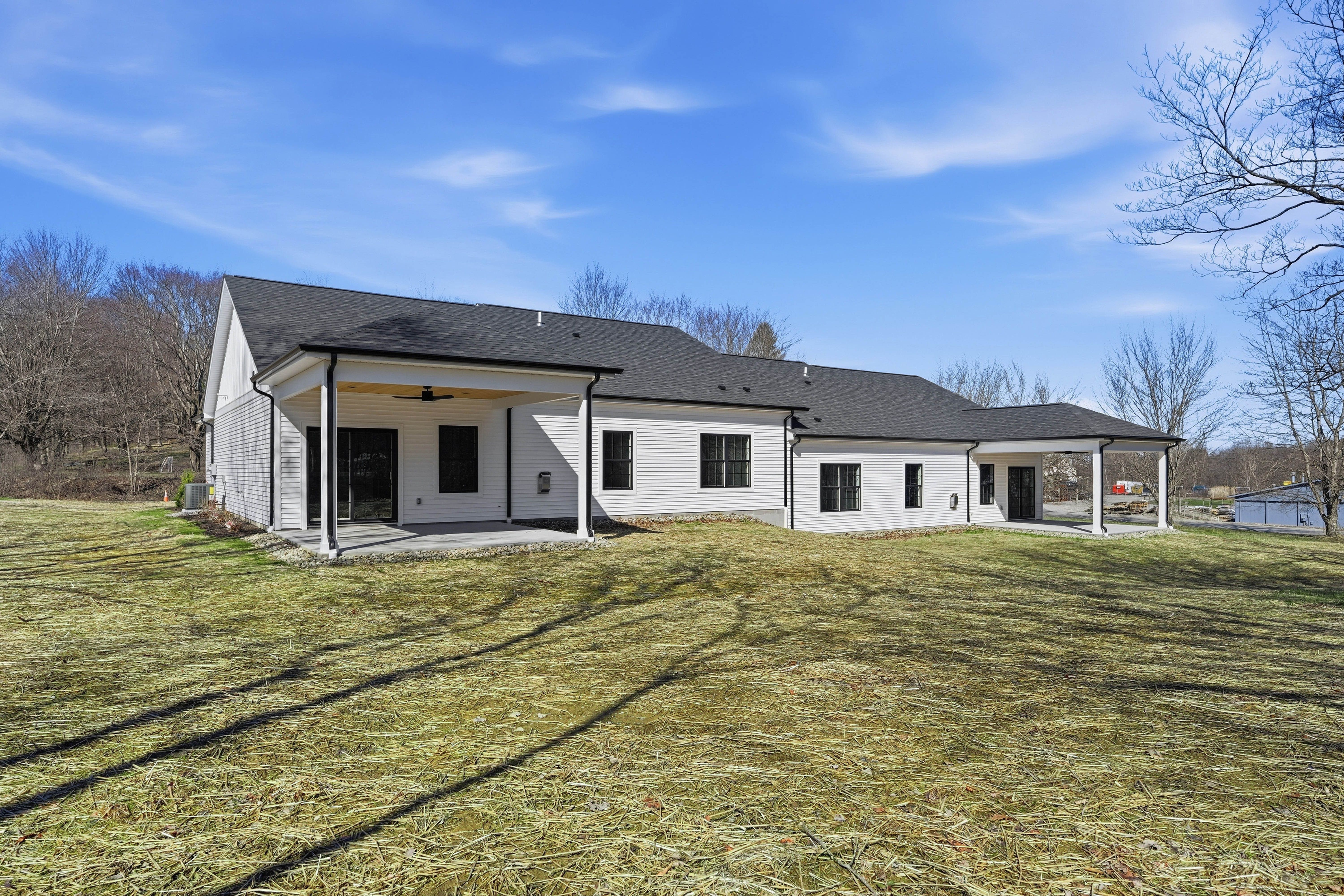  100-102 Huselton Drive - 物件實景