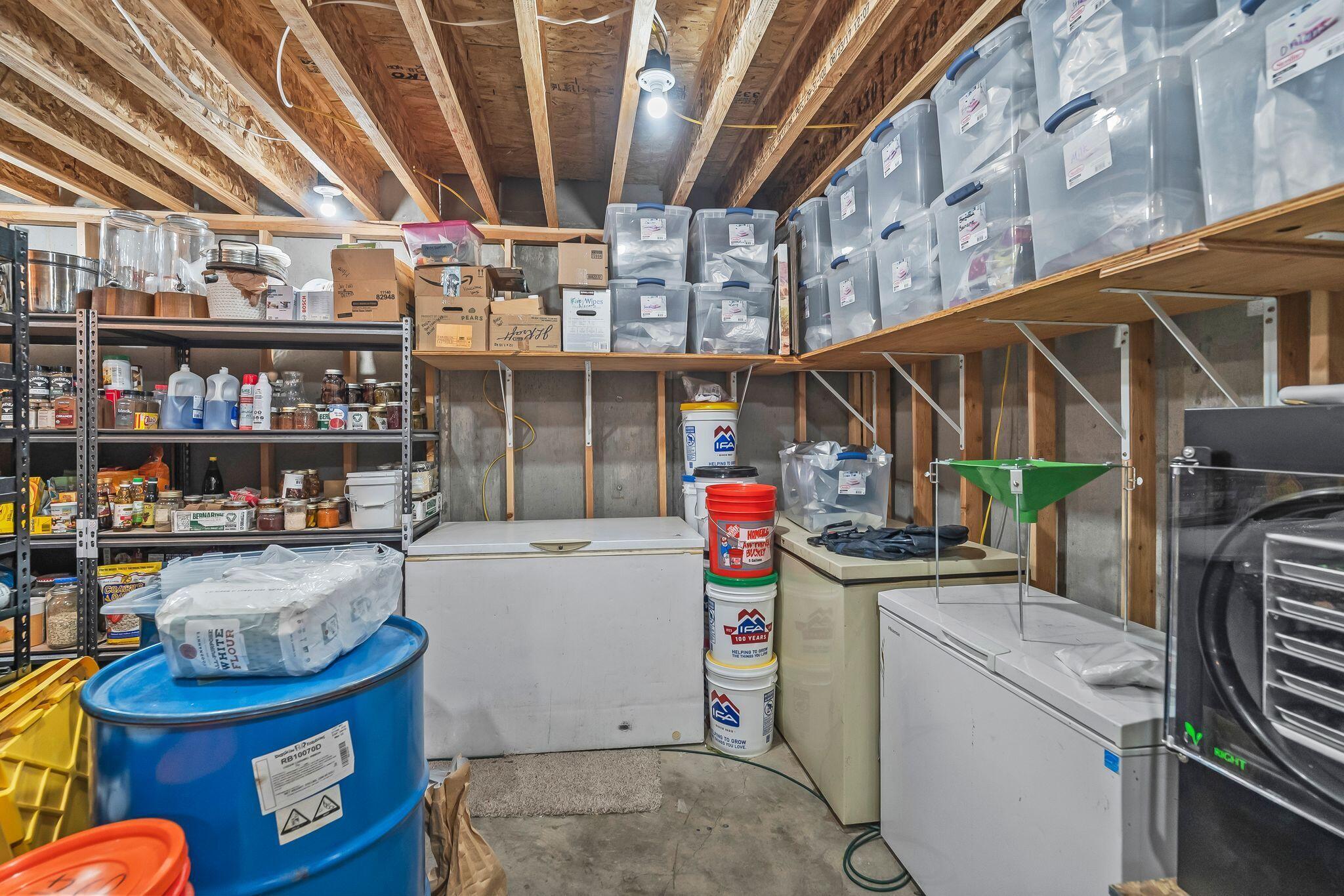 St George, Utah, 84770, United States, 6 Bedrooms Bedrooms, ,3 BathroomsBathrooms,Residential,For Sale,2005357