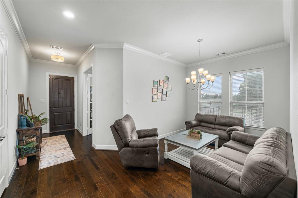 Arlington, Texas, 76005, United States, 4 Bedrooms Bedrooms, ,4 BathroomsBathrooms,Residential,For Sale,1890856