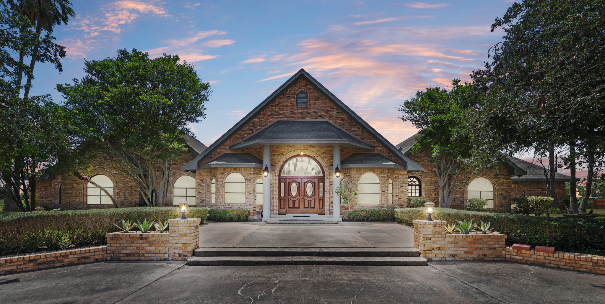 McAllen, Texas, 78504, United States, 7 Bedrooms Bedrooms, ,7 BathroomsBathrooms,Residential,For Sale,1916875