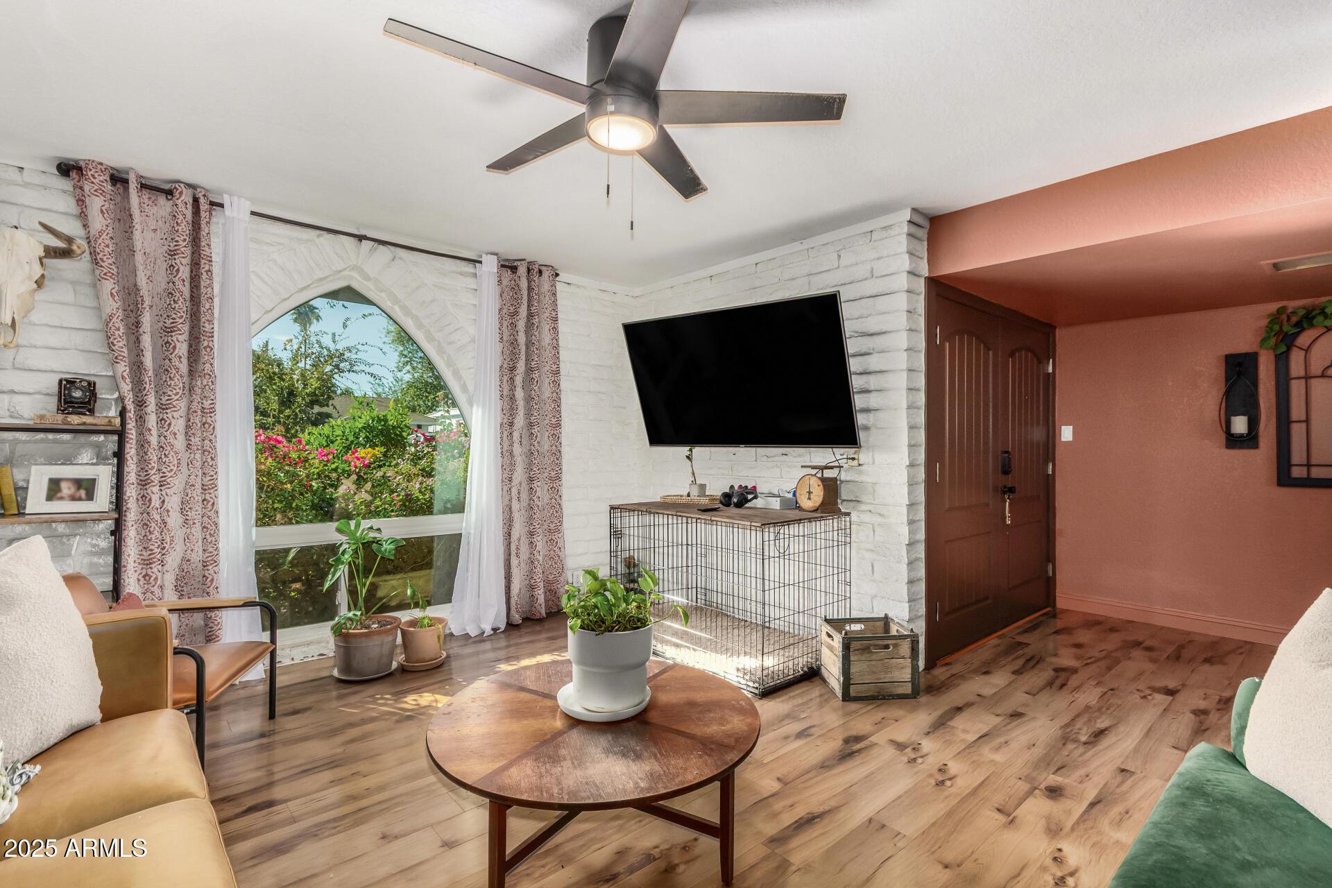 Chandler, Arizona, 85225, United States, 5 Bedrooms Bedrooms, ,2 BathroomsBathrooms,Residential,For Sale,1996628