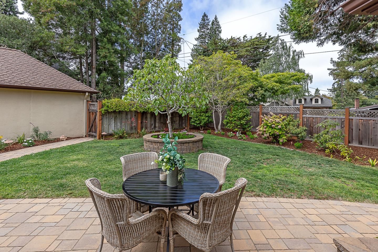 San Mateo, California, 94402, United States, 5 Bedrooms Bedrooms, ,4 BathroomsBathrooms,Residential,For Sale,1901144