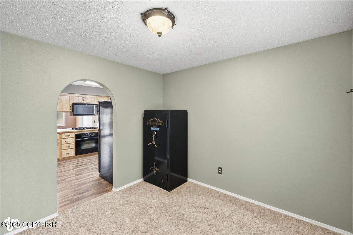 Kenai, Alaska, 99611, United States, 4 Bedrooms Bedrooms, ,2 BathroomsBathrooms,Residential,For Sale,1985692