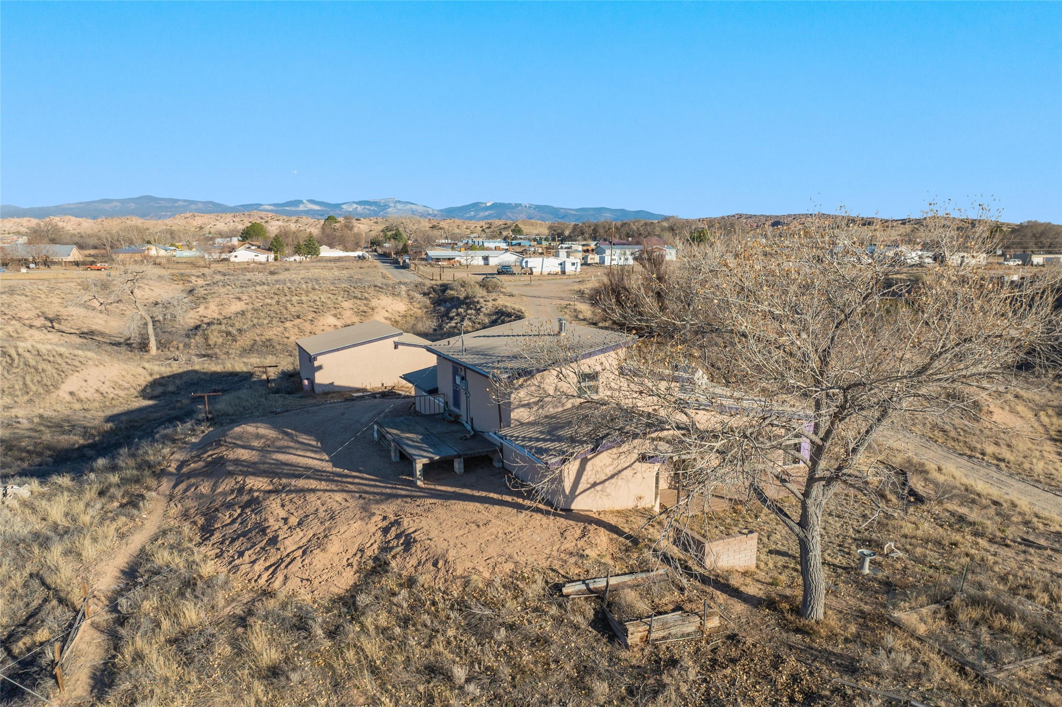  76 & 78 County Road 114 - 物件實景