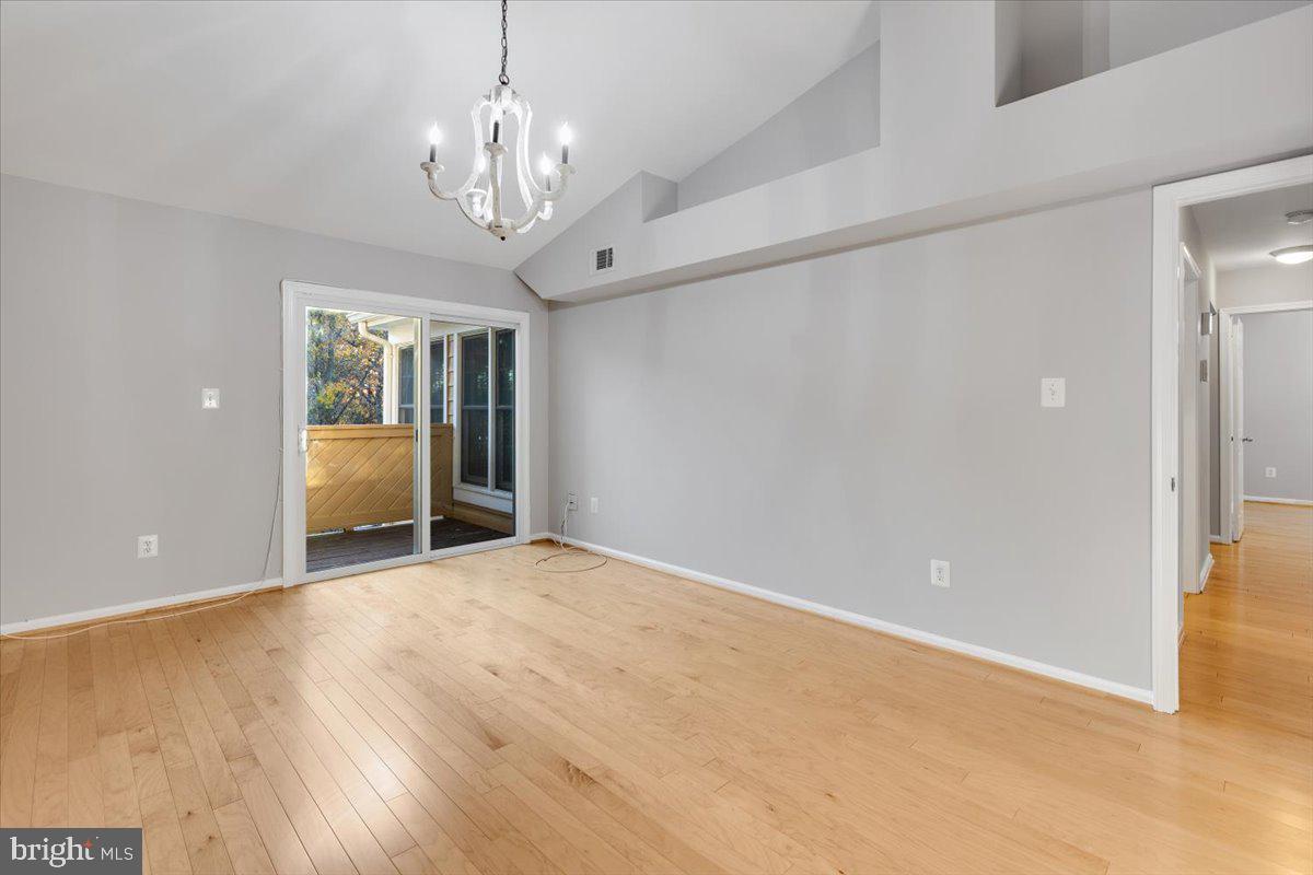 Reston, Virginia, 20194, United States, 3 Bedrooms Bedrooms, ,3 BathroomsBathrooms,Residential,For Sale,1989486