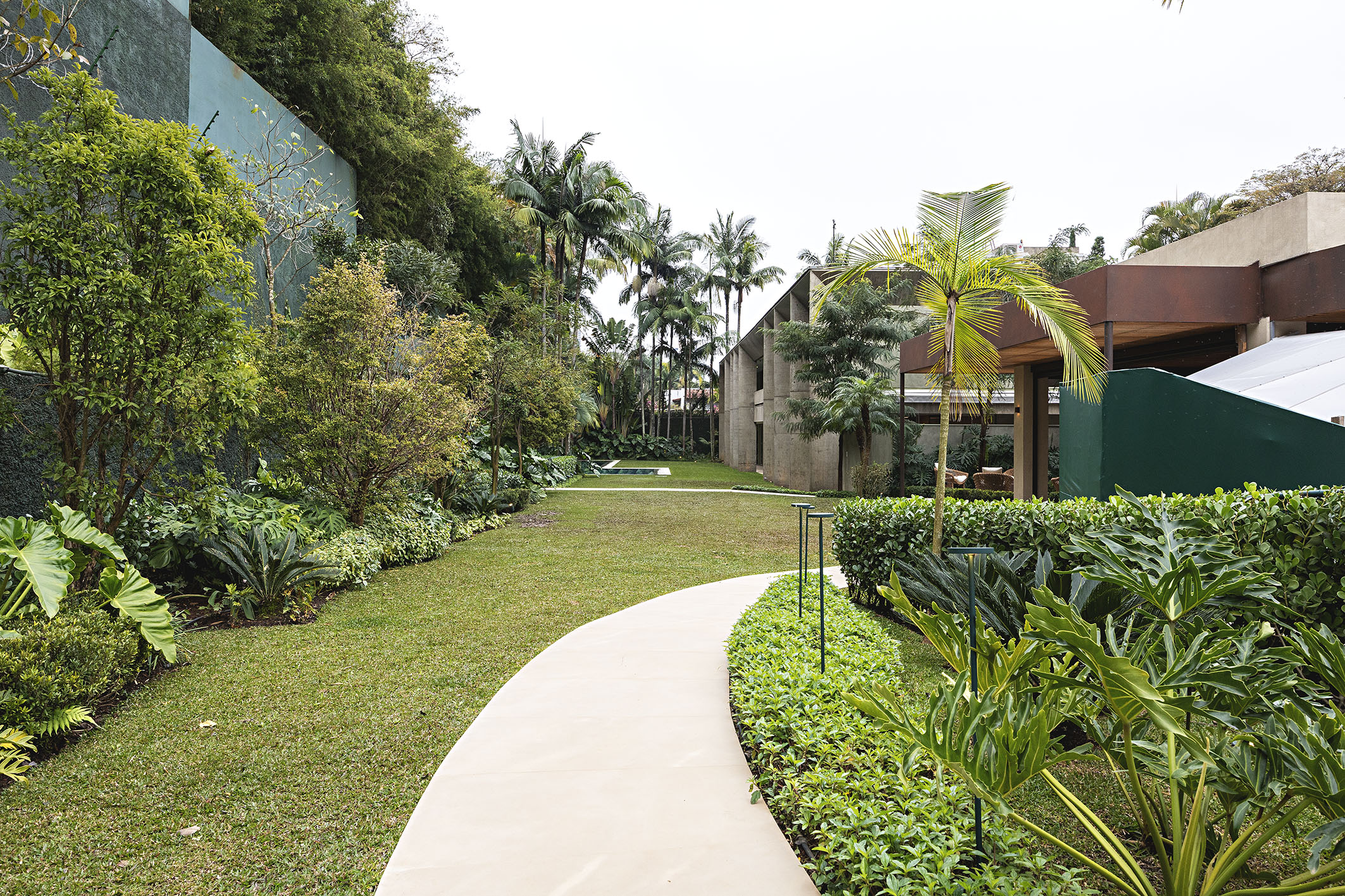  Modernist House in a Prime Location in Morumbi - 物件實景