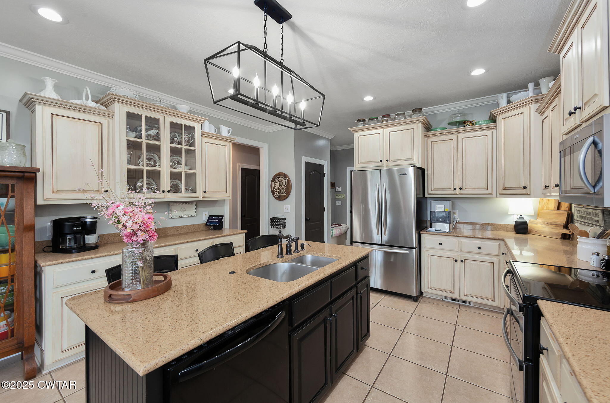 Jackson, Tennessee, 38305, United States, 5 Bedrooms Bedrooms, ,4 BathroomsBathrooms,Residential,For Sale,1912007