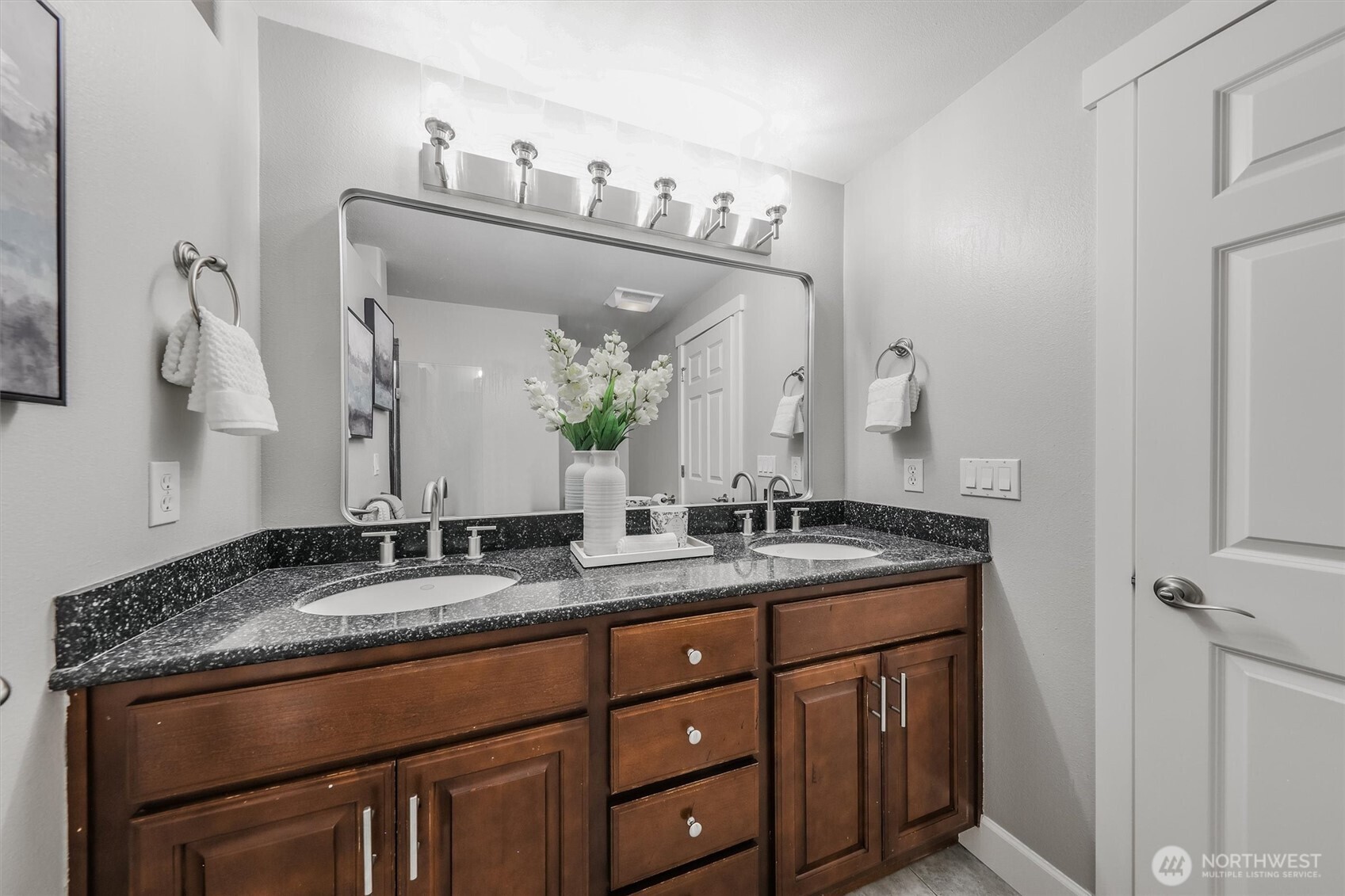 Sammamish, Washington, 98074, United States, 4 Bedrooms Bedrooms, ,1 BathroomBathrooms,Residential,For Sale,1914208