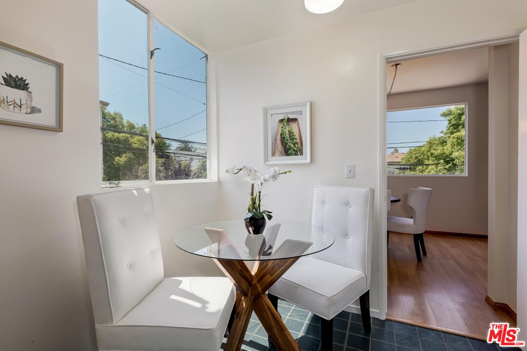 Santa Monica, California, 90403, United States, 2 Bedrooms Bedrooms, ,2 BathroomsBathrooms,Residential,For Sale,2003449