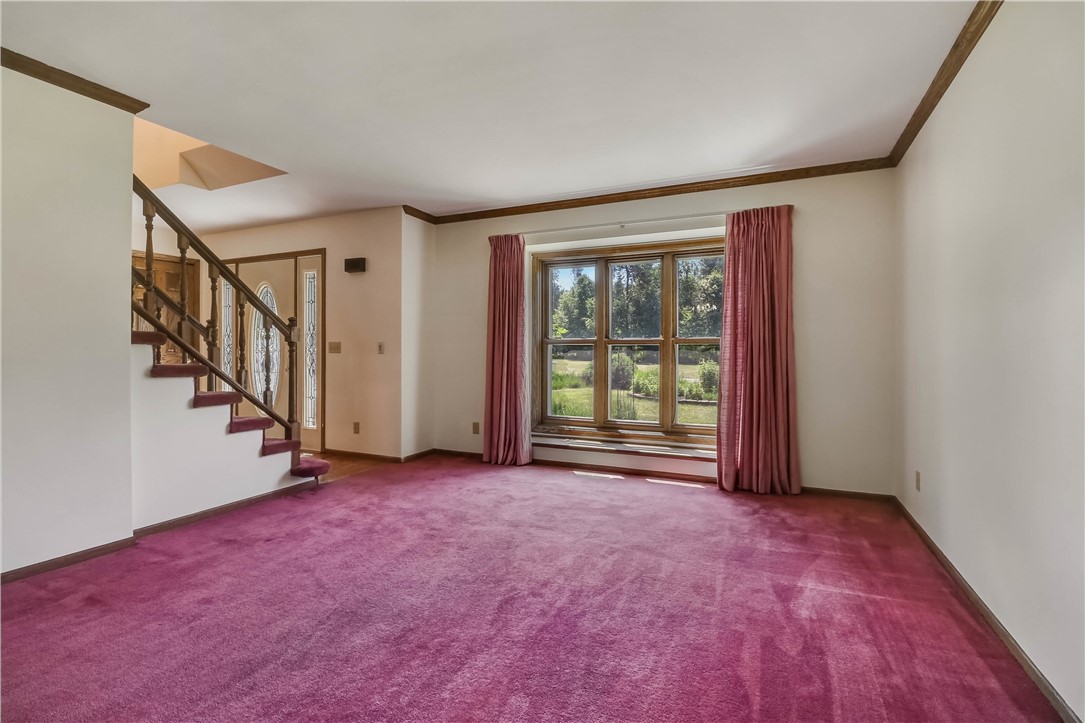 Altoona, Wisconsin, 54720, United States, 4 Bedrooms Bedrooms, ,3 BathroomsBathrooms,Residential,For Sale,1891343