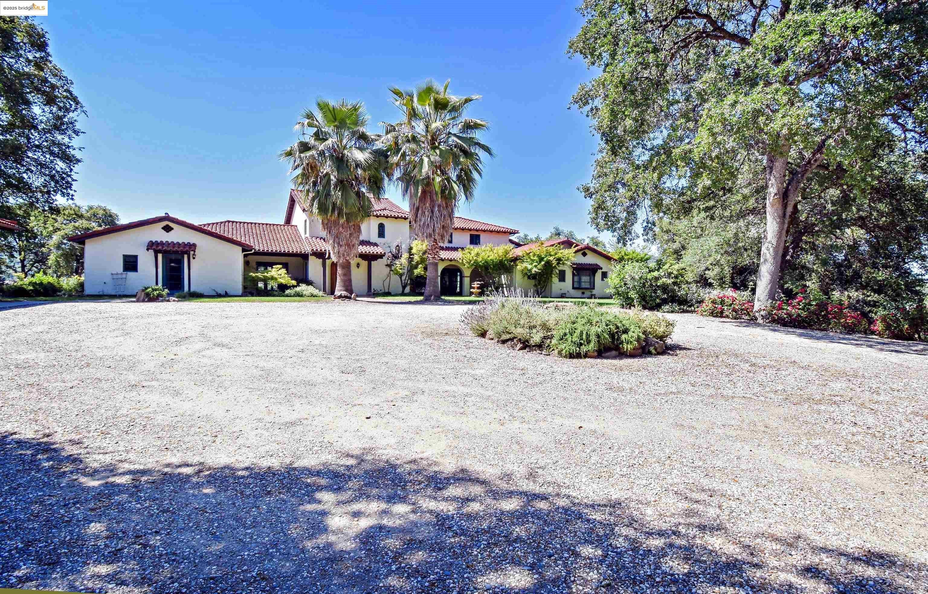 Sonora, California, 95370, United States, 4 Bedrooms Bedrooms, ,4 BathroomsBathrooms,Residential,For Sale,1846980