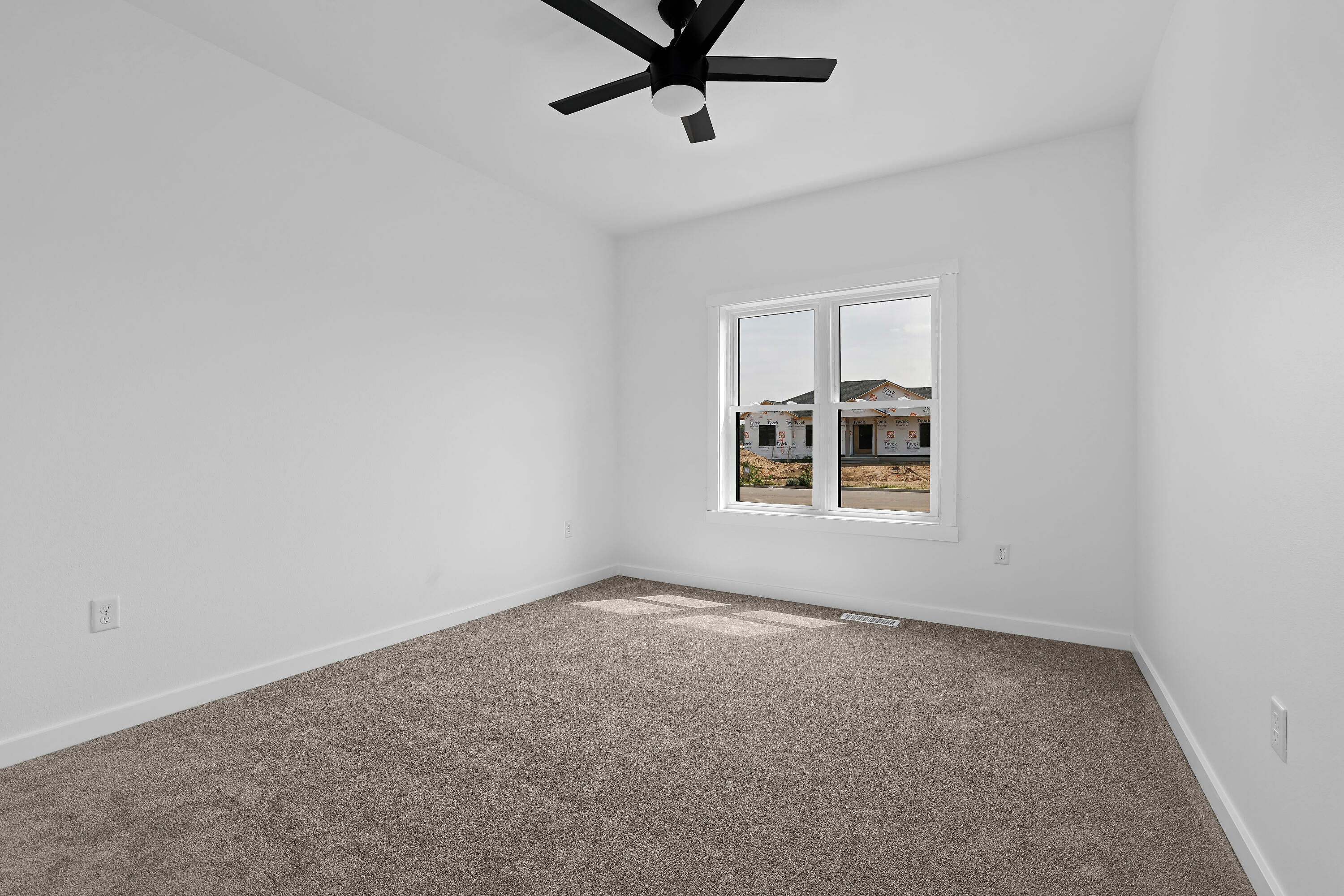 Holmen, Wisconsin, 54636, United States, 3 Bedrooms Bedrooms, ,2 BathroomsBathrooms,Residential,For Sale,1779685