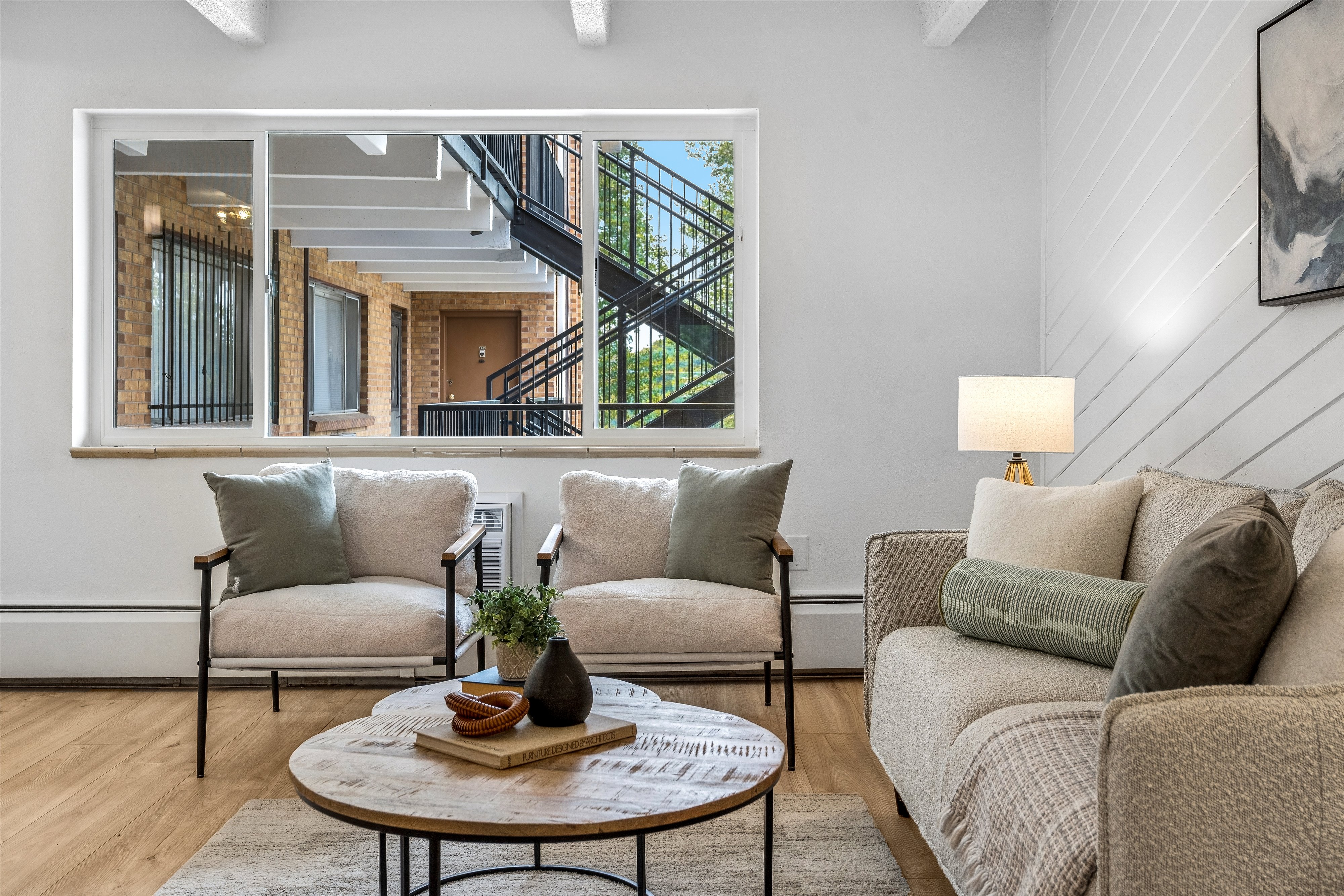  Beautifully Remodeled and Move-in Ready - 物件實景