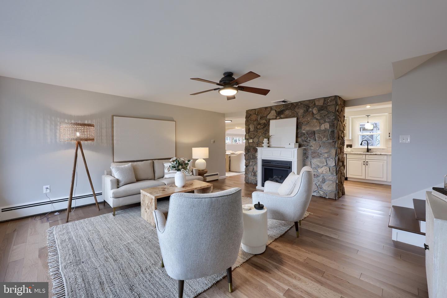 Lancaster, Pennsylvania, 17601, United States, 4 Bedrooms Bedrooms, ,3 BathroomsBathrooms,Residential,For Sale,1999084