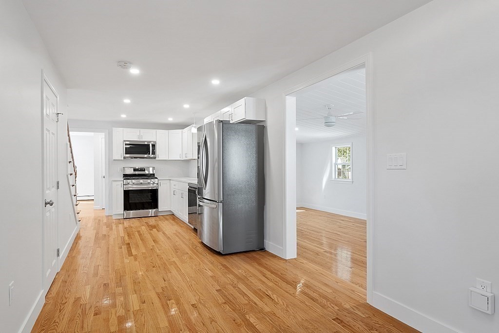 Exeter, New Hampshire, 03833, United States, 4 Bedrooms Bedrooms, ,3 BathroomsBathrooms,Residential,For Sale,1927852