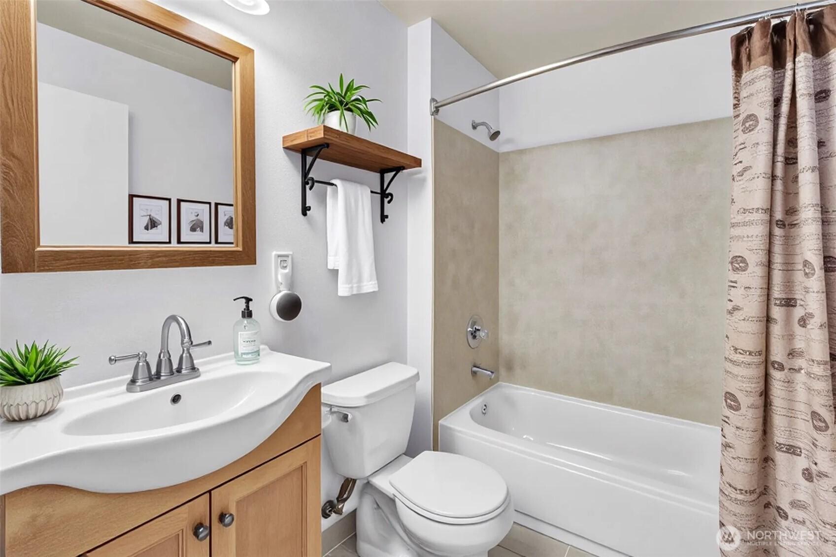 SEATTLE, Washington, 98119, United States, 3 Bedrooms Bedrooms, ,2 BathroomsBathrooms,Residential,For Sale,1762167