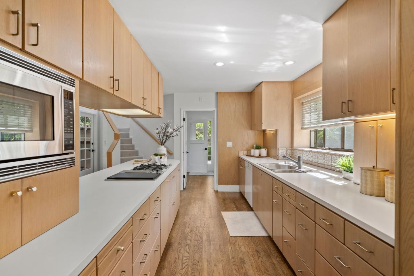 Palo Alto, California, 94301, United States, 4 Bedrooms Bedrooms, ,4 BathroomsBathrooms,Residential,For Sale,1837921