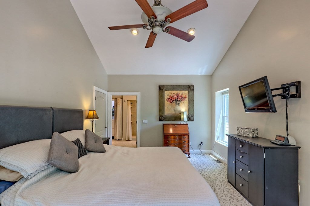 Blairsville, Georgia, 30512, United States, 4 Bedrooms Bedrooms, ,3 BathroomsBathrooms,Residential,For Sale,1827320