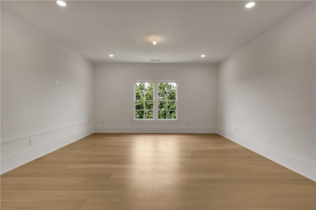 Suwanee, Georgia, 30024, United States, 6 Bedrooms Bedrooms, ,7 BathroomsBathrooms,Residential,For Sale,1795311