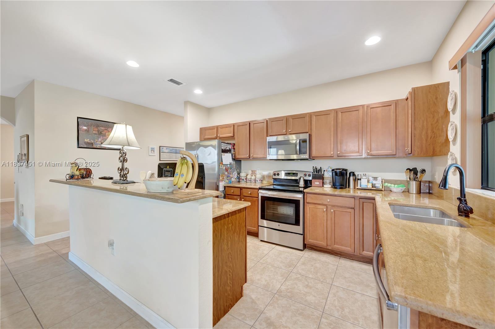 Homestead, Florida, 33033, United States, 3 Bedrooms Bedrooms, ,2 BathroomsBathrooms,Residential,For Sale,1891522