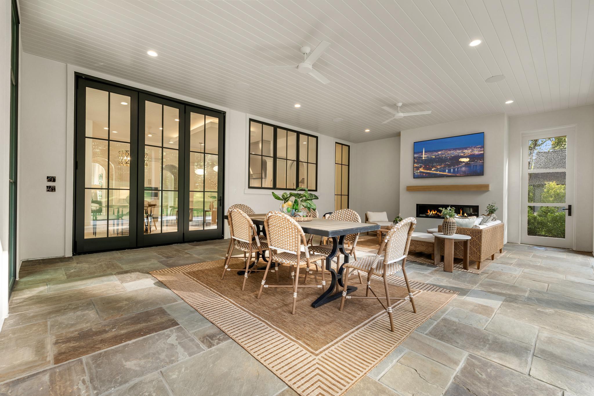  792 Falls Farm Court, Great Falls, VA, 22066 - 物件實景