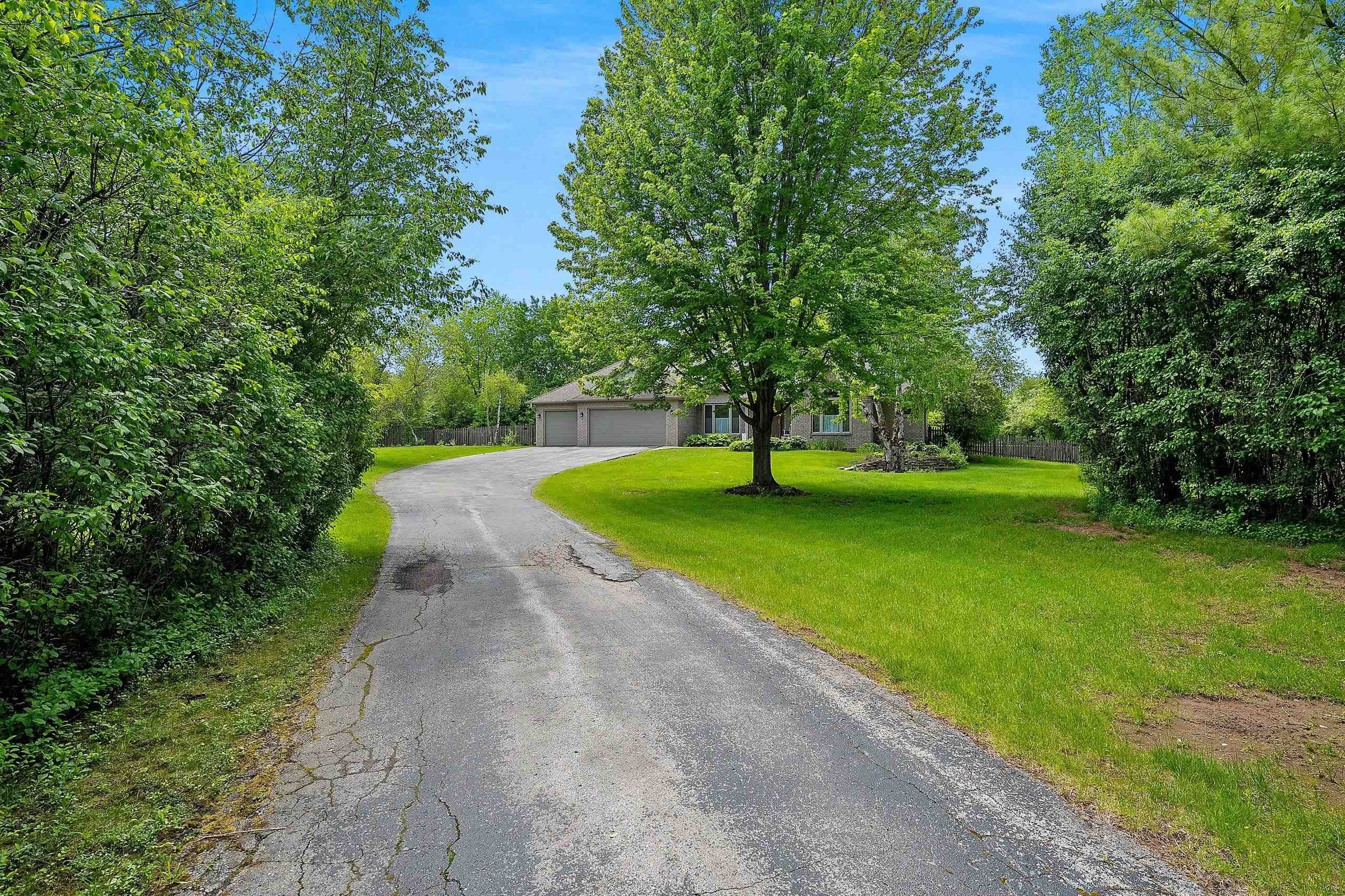 DE PERE, Wisconsin, 54115-9240, United States, 4 Bedrooms Bedrooms, ,4 BathroomsBathrooms,Residential,For Sale,2048017