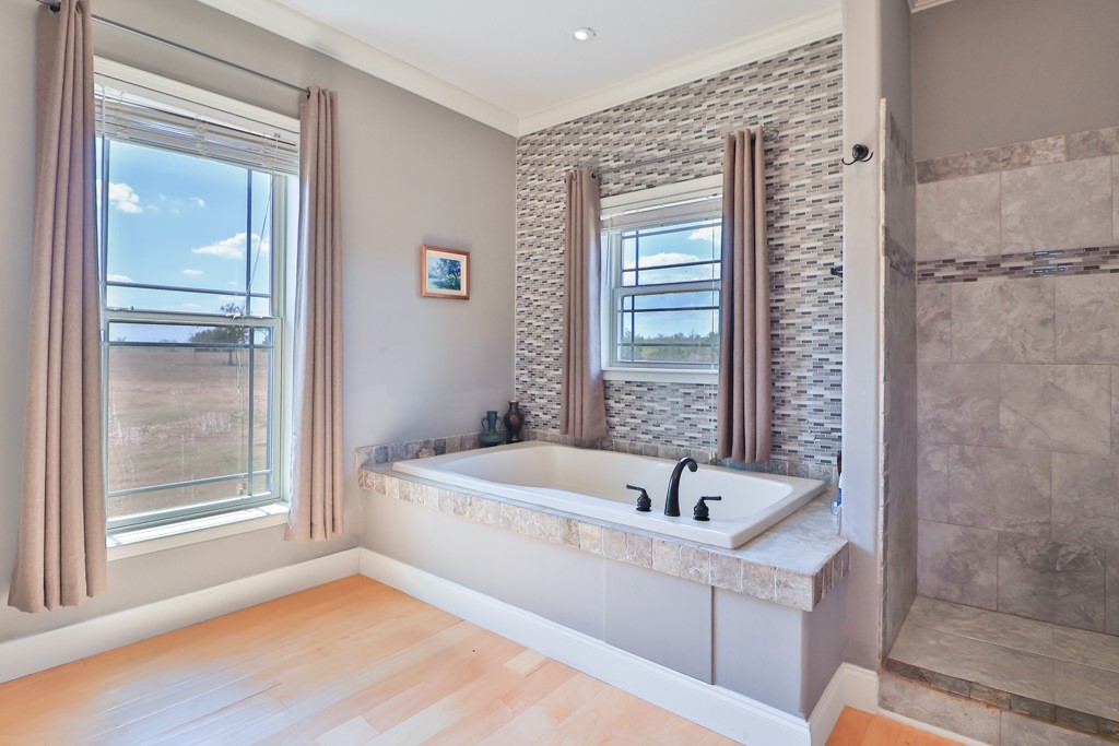 Lexington, Texas, 78947, United States, 4 Bedrooms Bedrooms, ,3 BathroomsBathrooms,Residential,For Sale,2002200