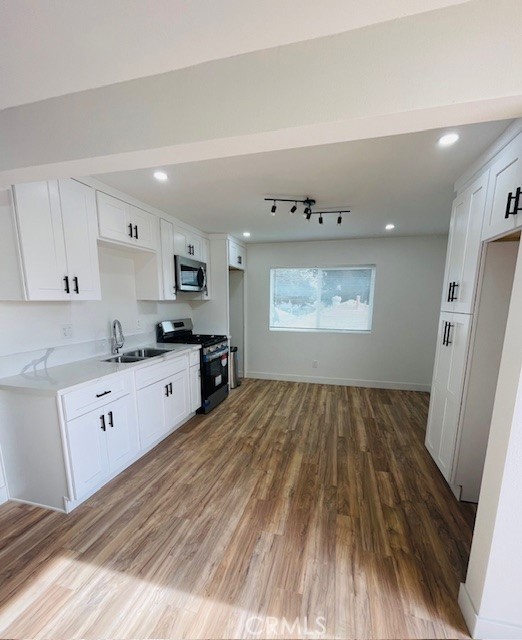 Long Beach, California, 90805, United States, 6 Bedrooms Bedrooms, ,Residential,For Sale,1943908