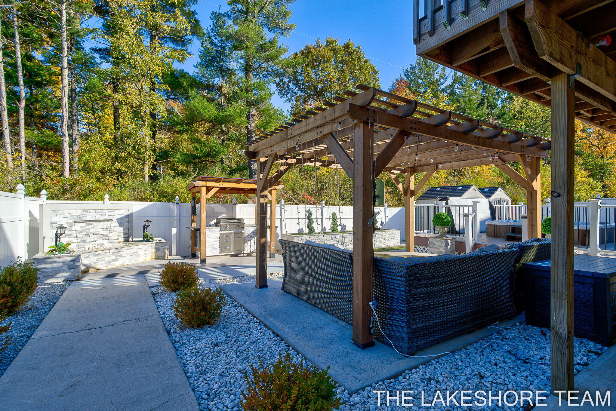 Holland, Michigan, 49424, United States, 5 Bedrooms Bedrooms, ,4 BathroomsBathrooms,Residential,For Sale,1973082