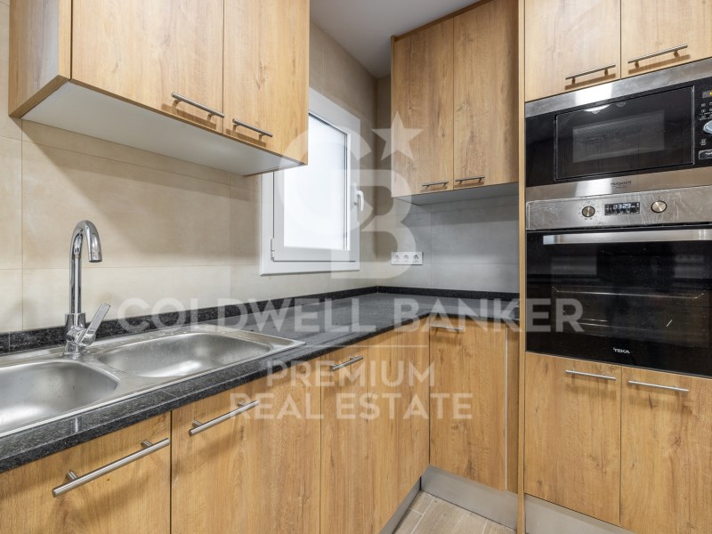 Barcelona Capital, Catalonia, ES, 4 Bedrooms Bedrooms, ,2 BathroomsBathrooms,Residential,For Sale,1752562