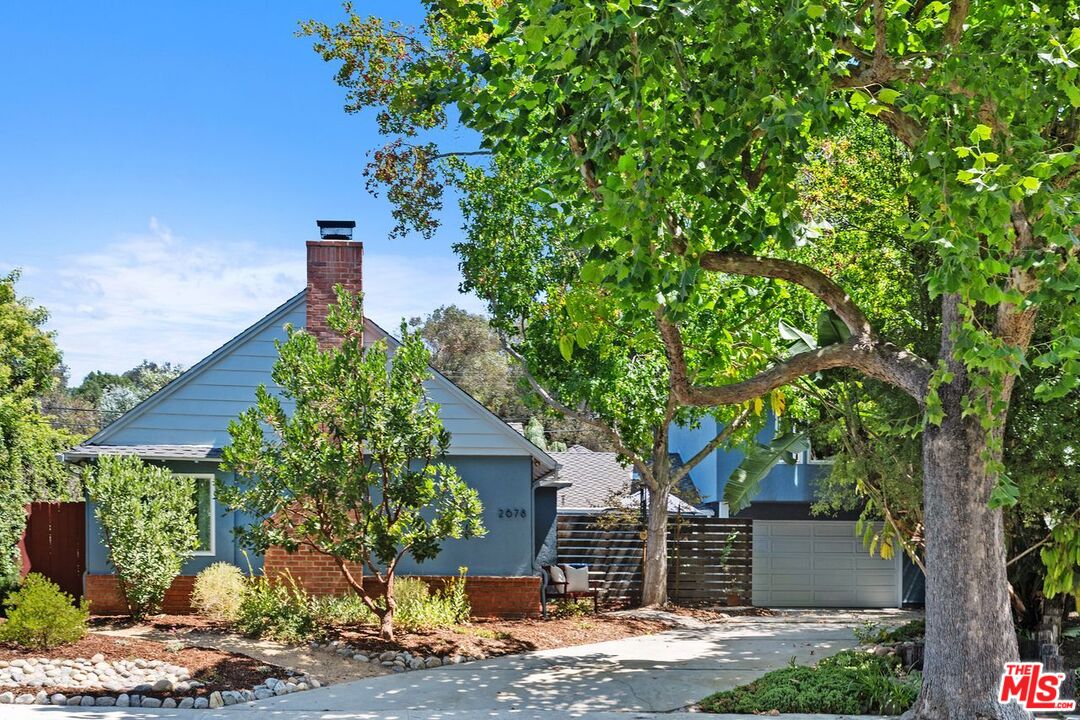 Los Angeles, California, 90064, United States, 3 Bedrooms Bedrooms, ,4 BathroomsBathrooms,Residential,For Sale,1940581