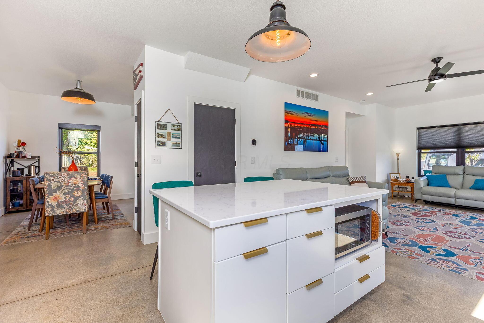 Buckeye Lake, Ohio, 43008, United States, 3 Bedrooms Bedrooms, ,3 BathroomsBathrooms,Residential,For Sale,1975089