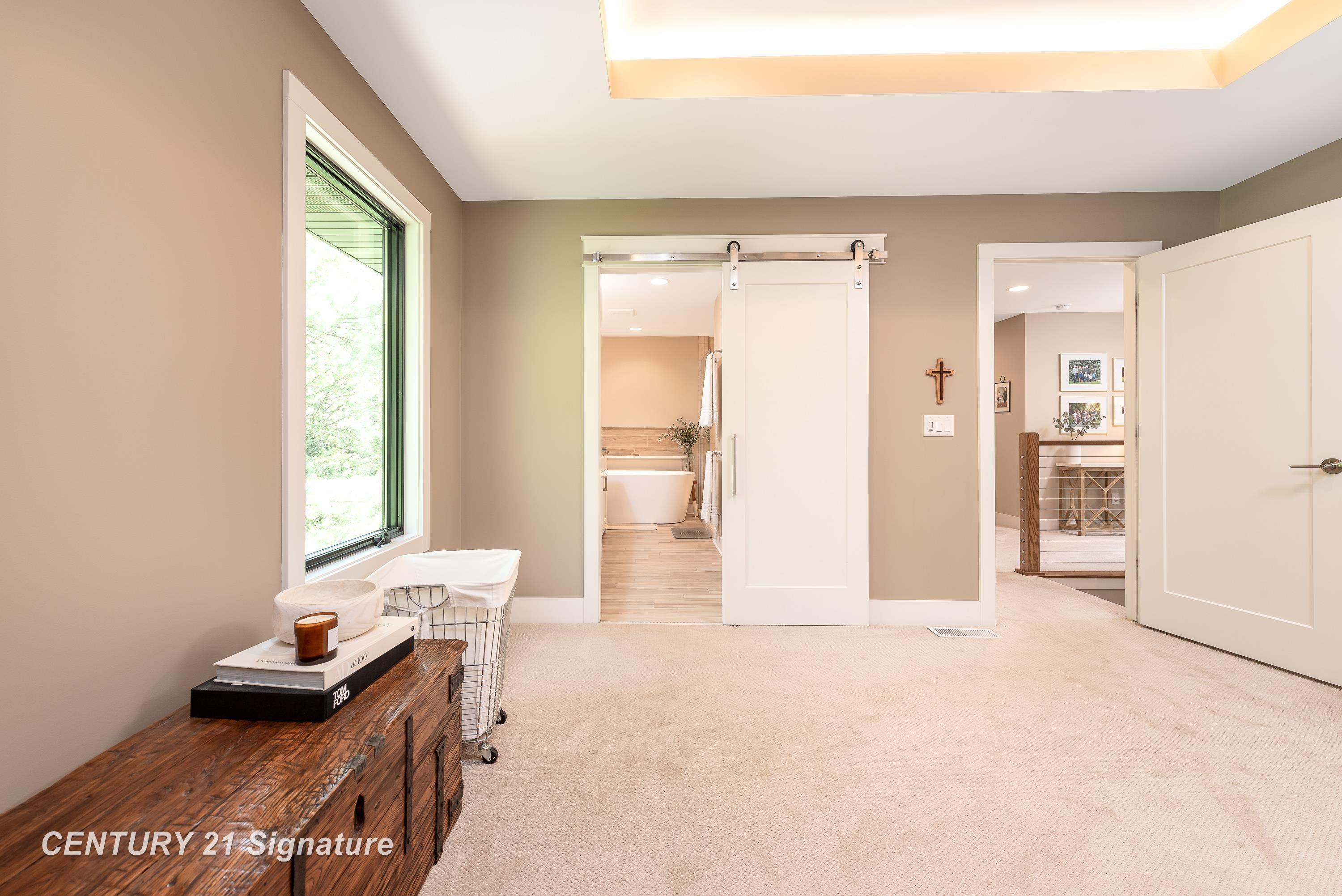 Midland, Michigan, 48642, United States, 4 Bedrooms Bedrooms, ,5 BathroomsBathrooms,Residential,For Sale,1975618