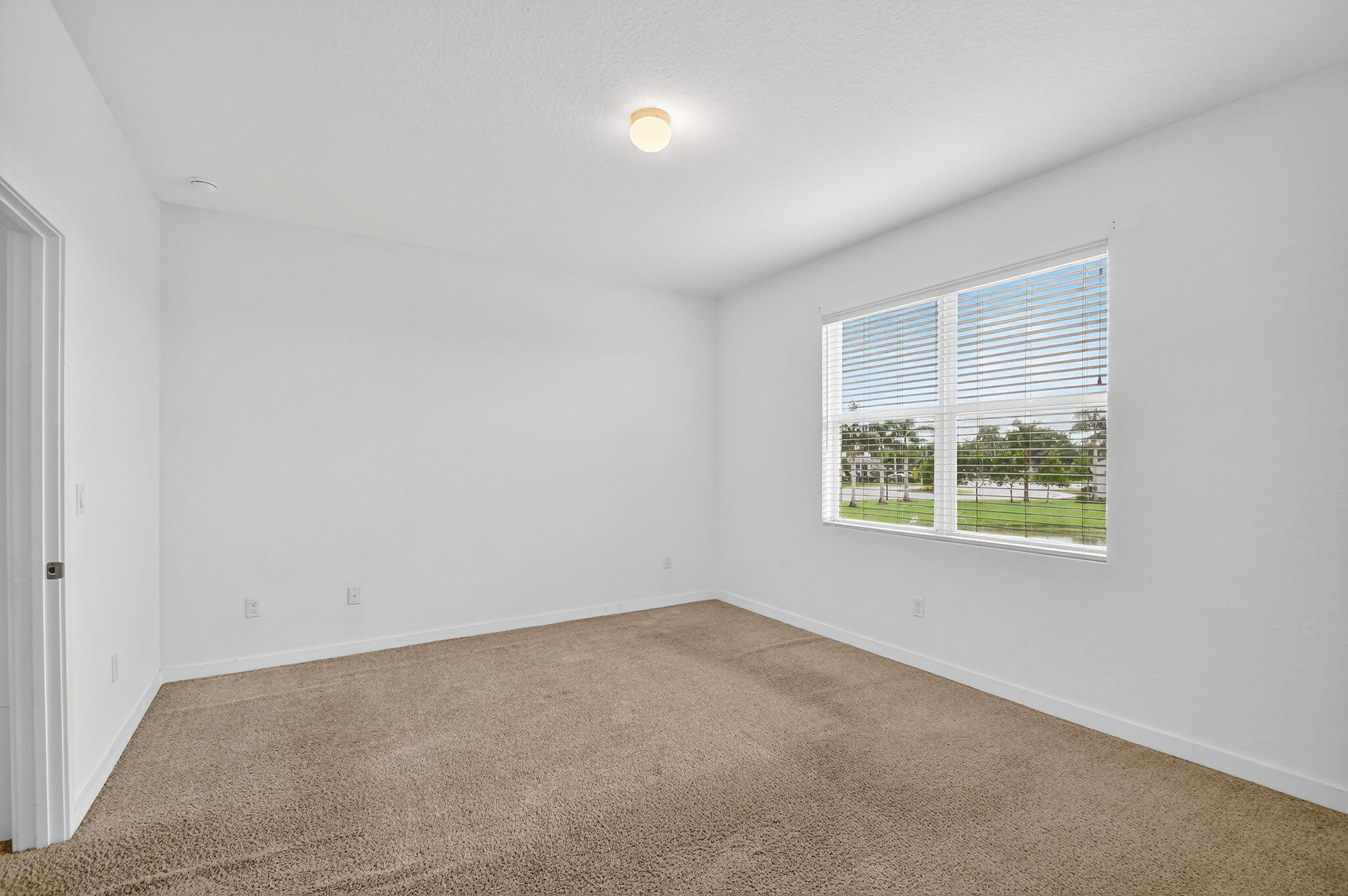 Lake Worth, Florida, 33467, United States, 4 Bedrooms Bedrooms, ,3 BathroomsBathrooms,Residential,For Sale,1819485