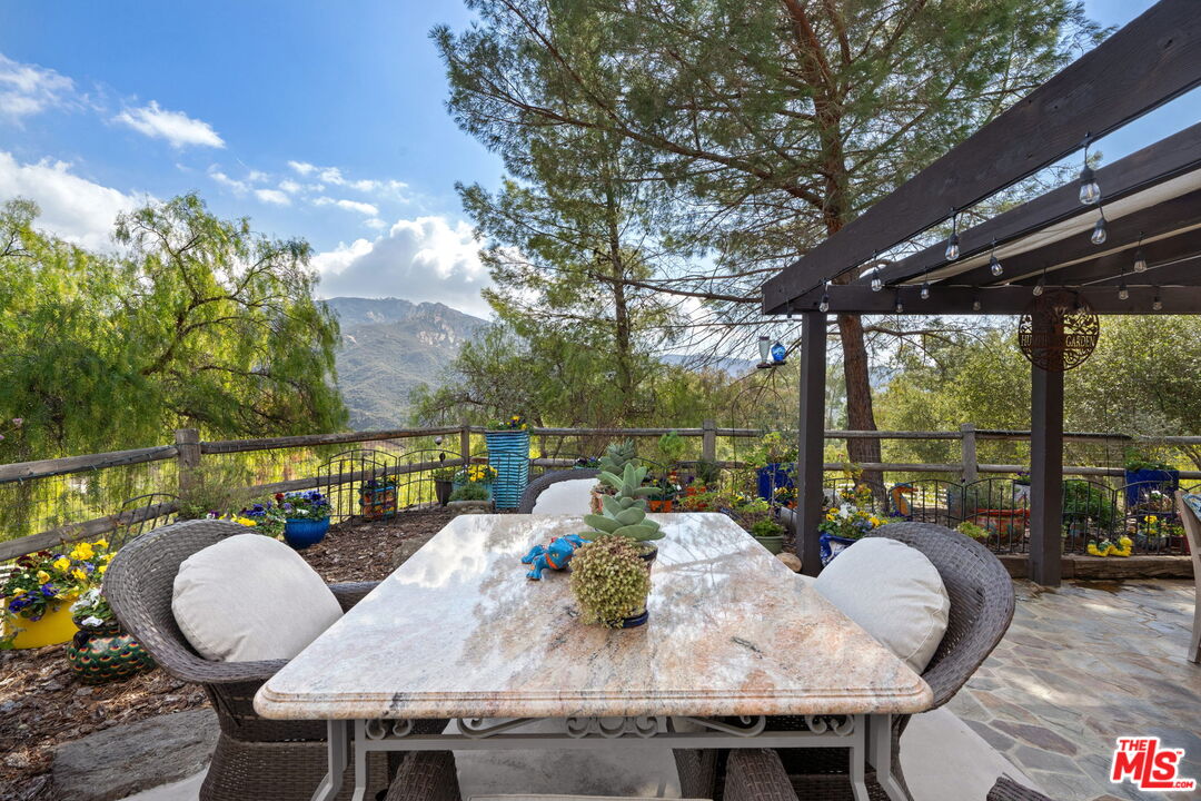 Calabasas, California, 91302, United States, 4 Bedrooms Bedrooms, ,3 BathroomsBathrooms,Residential,For Sale,1708601