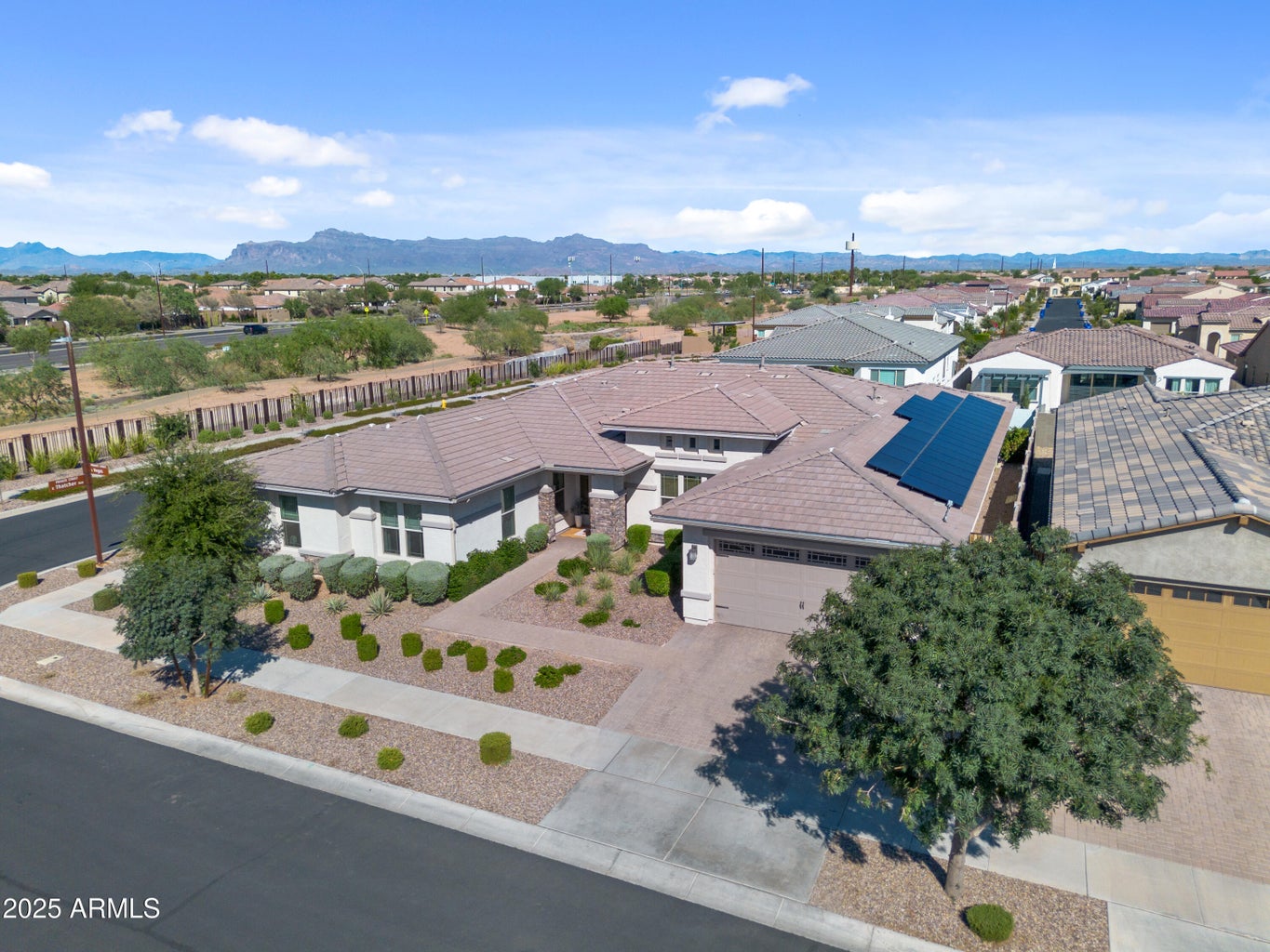 Mesa, Arizona, 85212, United States, 5 Bedrooms Bedrooms, ,5 BathroomsBathrooms,Residential,For Sale,1981050