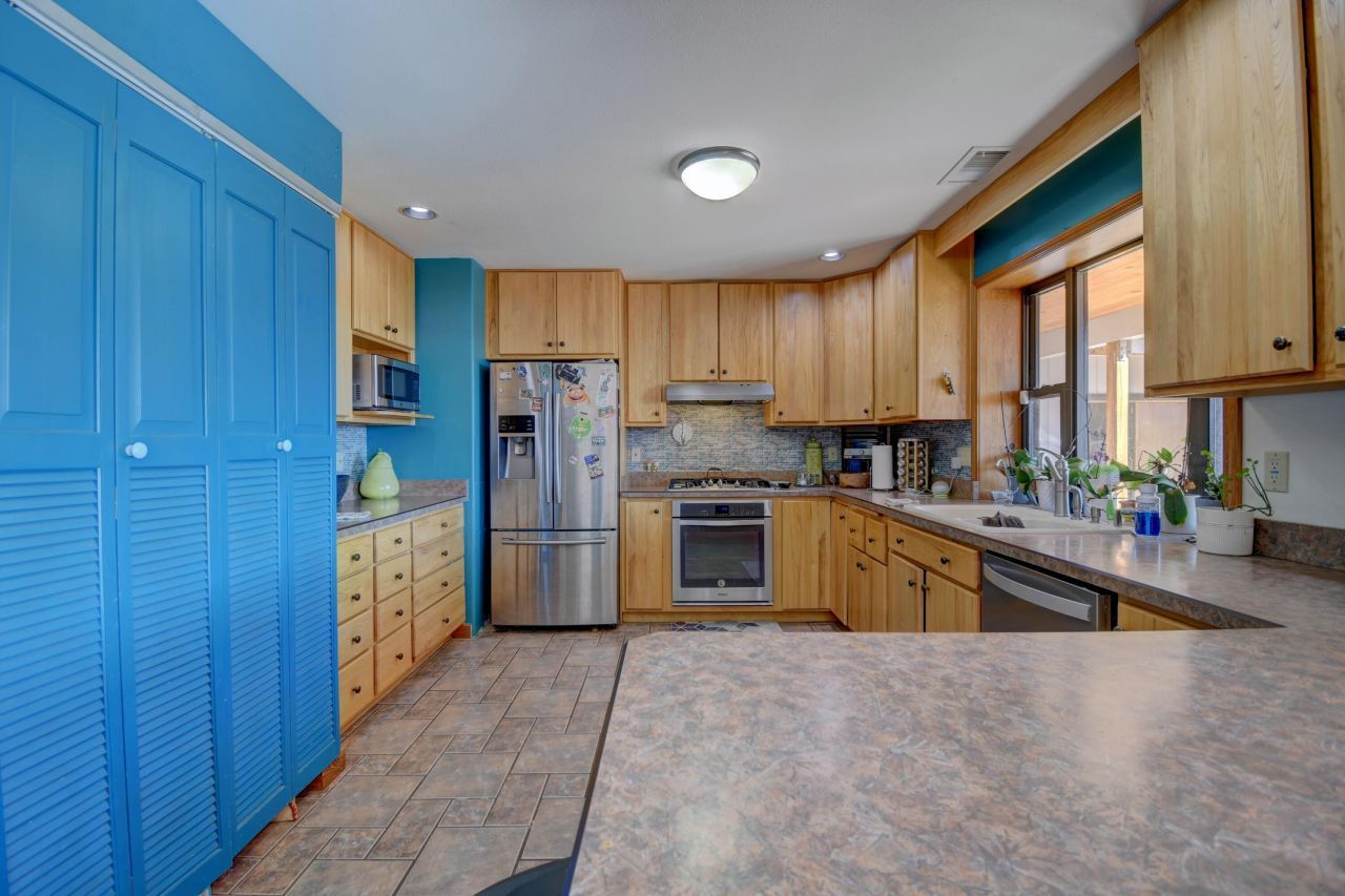 Edgewood, New Mexico, 87015, United States, 6 Bedrooms Bedrooms, ,4 BathroomsBathrooms,Residential,For Sale,1990949