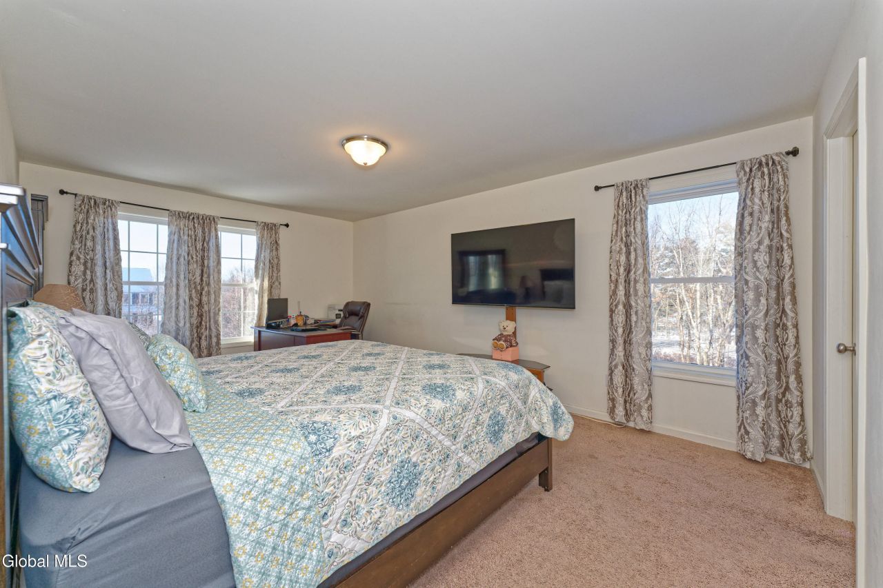 Rensselaer, New York, 12144, United States, 3 Bedrooms Bedrooms, ,3 BathroomsBathrooms,Residential,For Sale,1995950