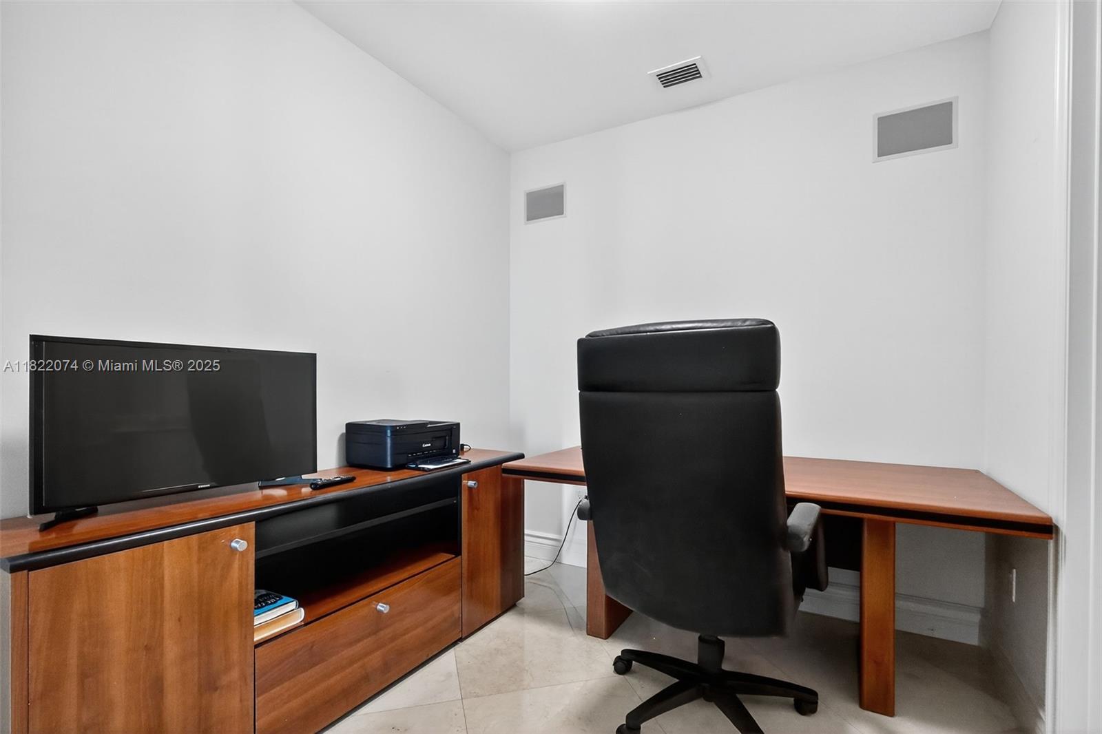 Aventura, Florida, 33180, United States, 4 Bedrooms Bedrooms, ,7 BathroomsBathrooms,Residential,For Sale,1890207