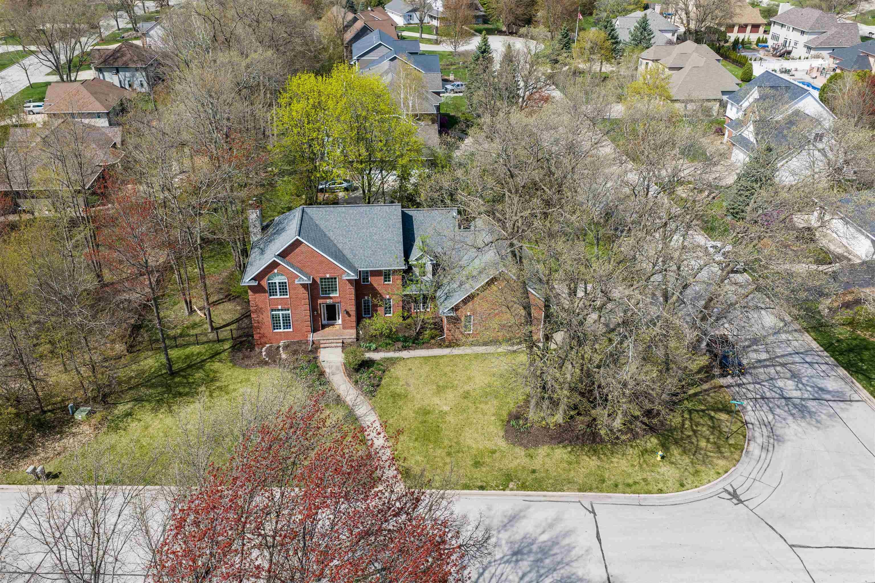 GREEN BAY, Wisconsin, 54313, United States, 4 Bedrooms Bedrooms, ,5 BathroomsBathrooms,Residential,For Sale,2048665