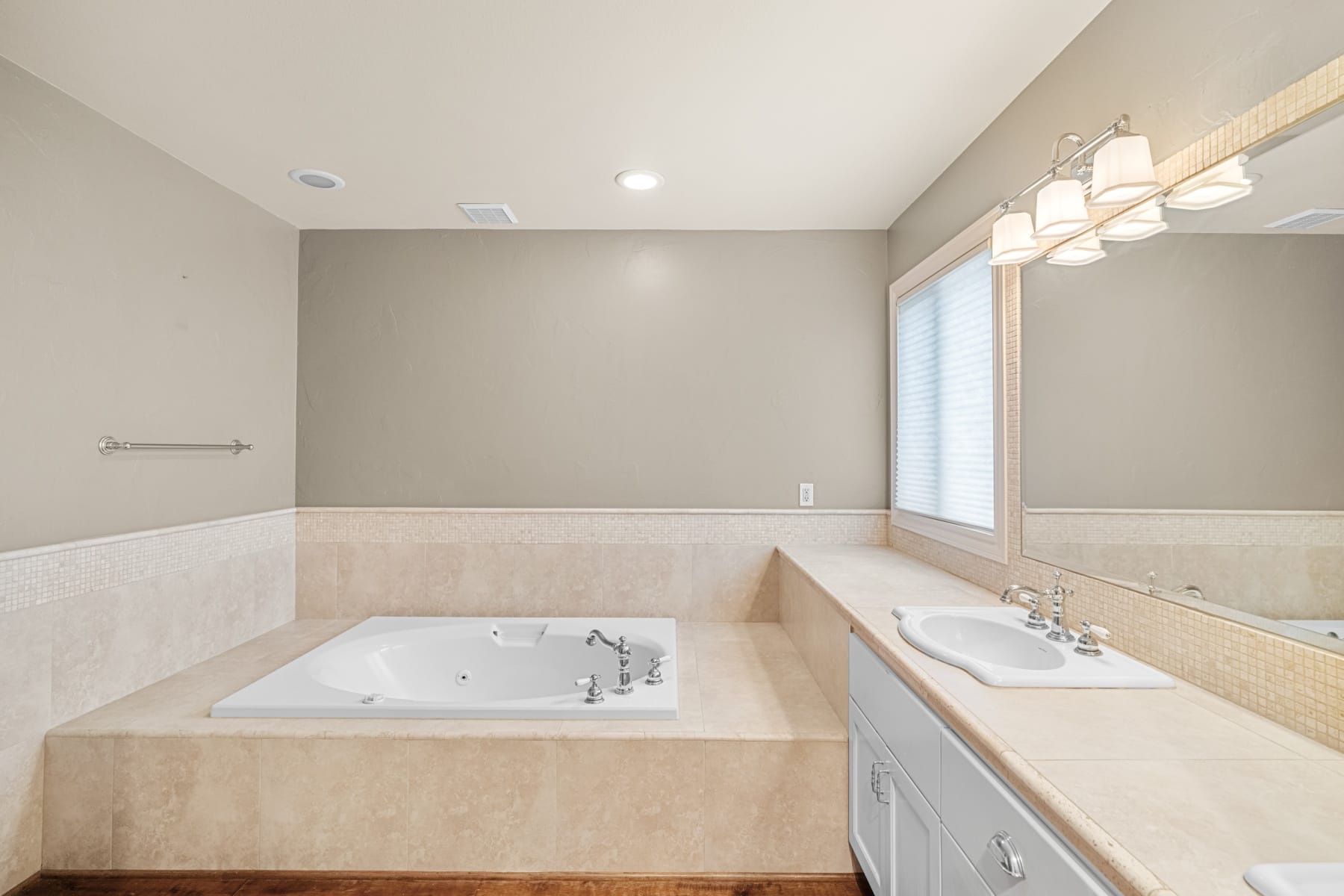  16419 LEXINGTON CT Lake Oswego, OR 97034 - 物件實景
