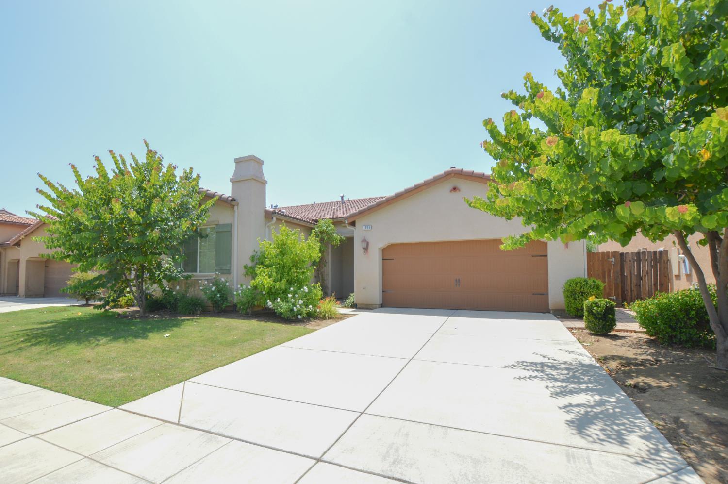 Clovis, California, 93619, United States, 4 Bedrooms Bedrooms, ,2 BathroomsBathrooms,Residential,For Sale,1873702