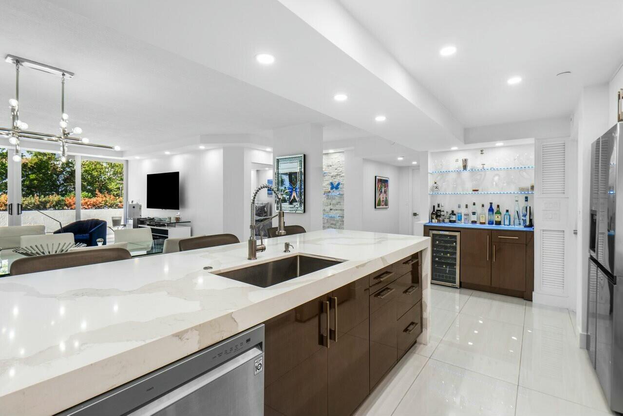 Highland Beach, Florida, 33487, United States, 2 Bedrooms Bedrooms, ,2 BathroomsBathrooms,Residential,For Sale,1882457