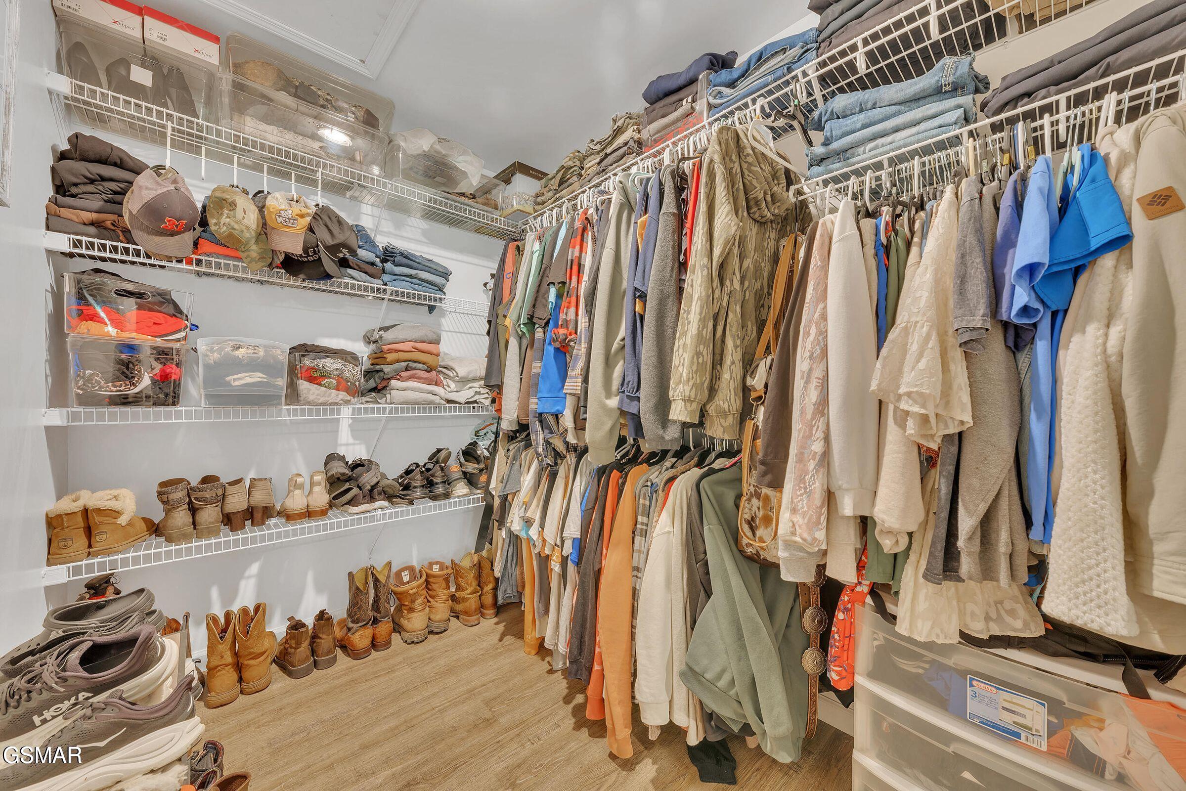 Bybee, Tennessee, 37713, United States, 4 Bedrooms Bedrooms, ,2 BathroomsBathrooms,Residential,For Sale,1980486