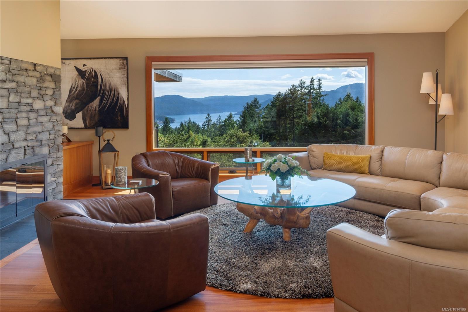 CENTRAL SAANICH, British Columbia, V8M 1S2, CA, 3 Bedrooms Bedrooms, ,Residential,For Sale,1950978
