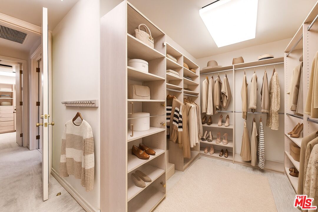 Beverly Hills, California, 90210, United States, 5 Bedrooms Bedrooms, ,4 BathroomsBathrooms,Residential,For Sale,1991118