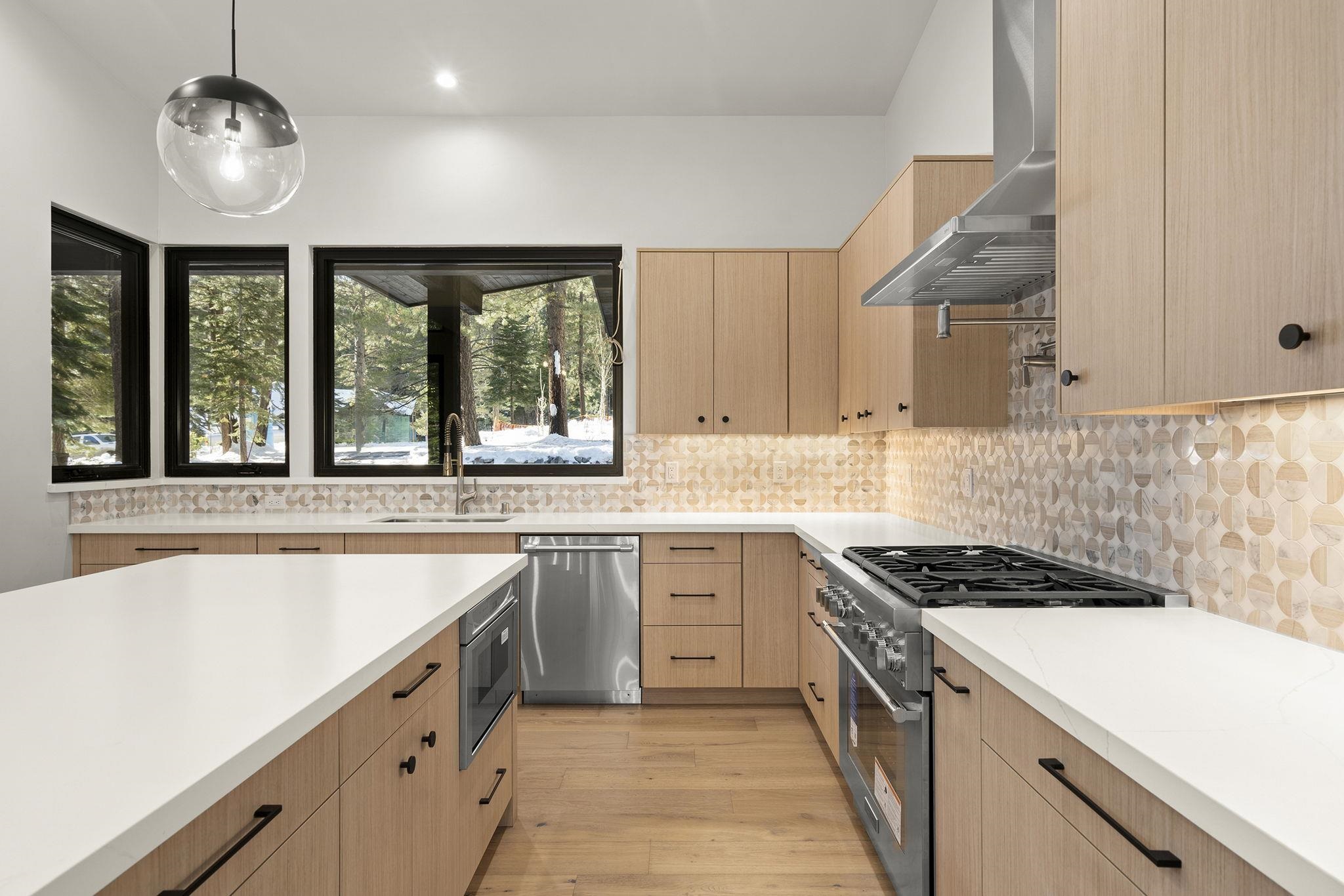 11161 Parkland Drive, Truckee, California, 96161, United States, 5 Bedrooms Bedrooms, ,4 BathroomsBathrooms,Residential,For Sale,11161 Parkland Drive,1675339