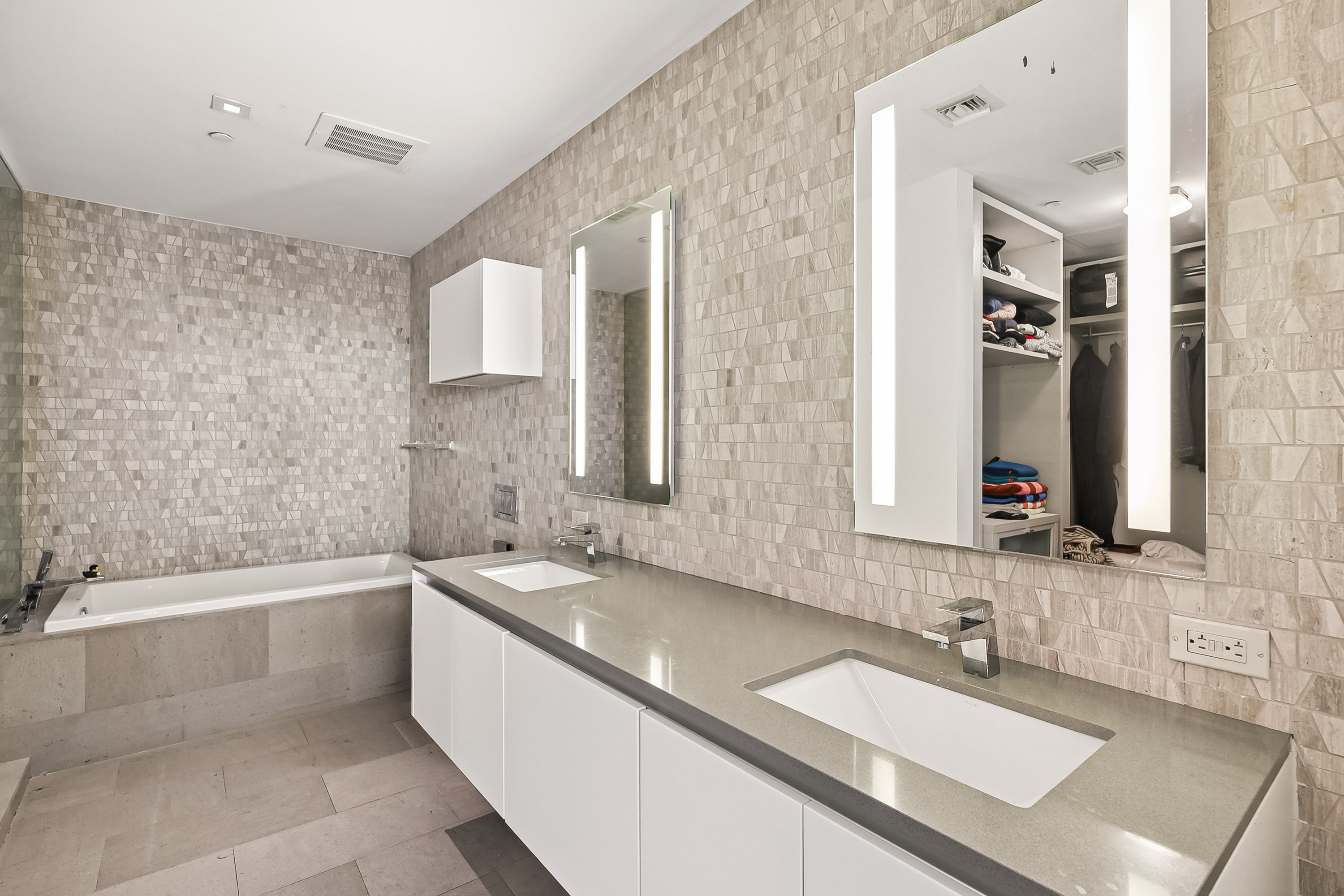  88 SW 7th St, Miami, FL, 33130 - 物件實景