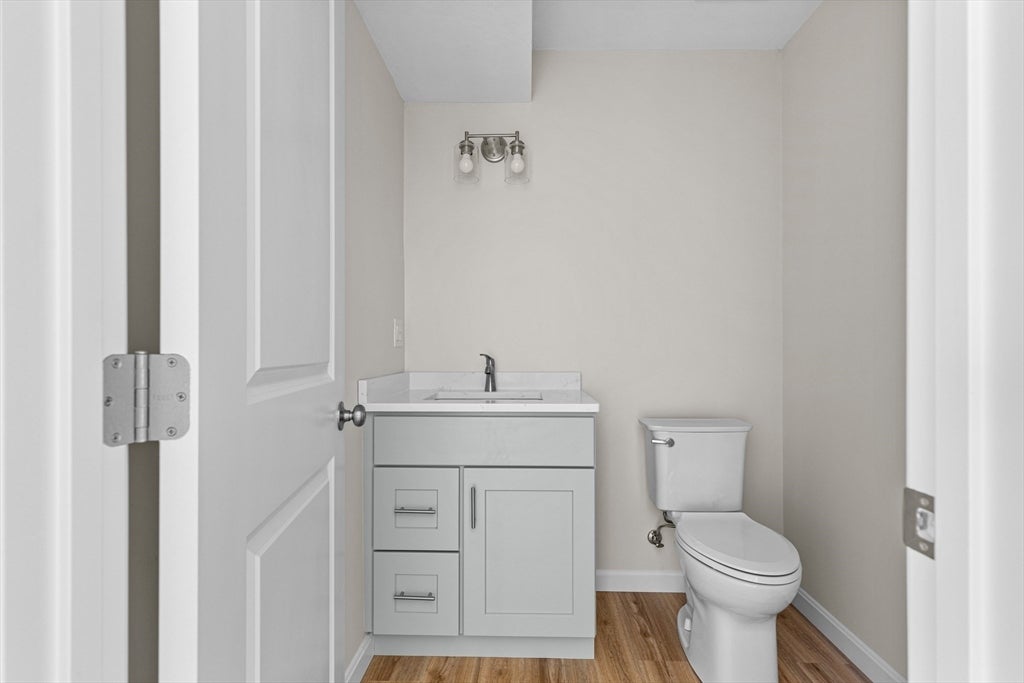 Plymouth, Massachusetts, 02360, United States, 2 Bedrooms Bedrooms, ,2 BathroomsBathrooms,Residential,For Sale,1989935